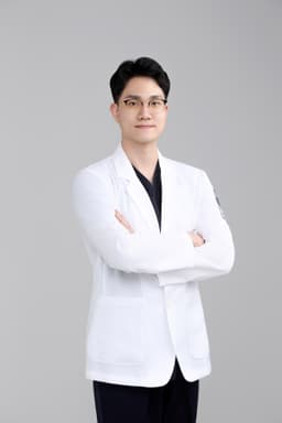 김동한 병원장 프로필 사진